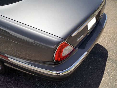 Used 2006 Jaguar XJ8 RWD image 70