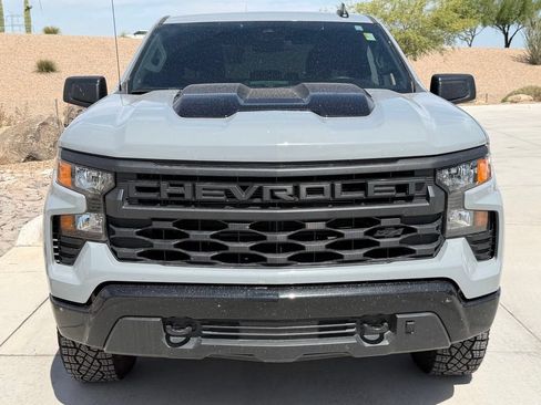 Used 2024 Chevrolet Silverado 1500 Custom Trail Boss w/ Dark Appearance Package AWD/4WD image 12