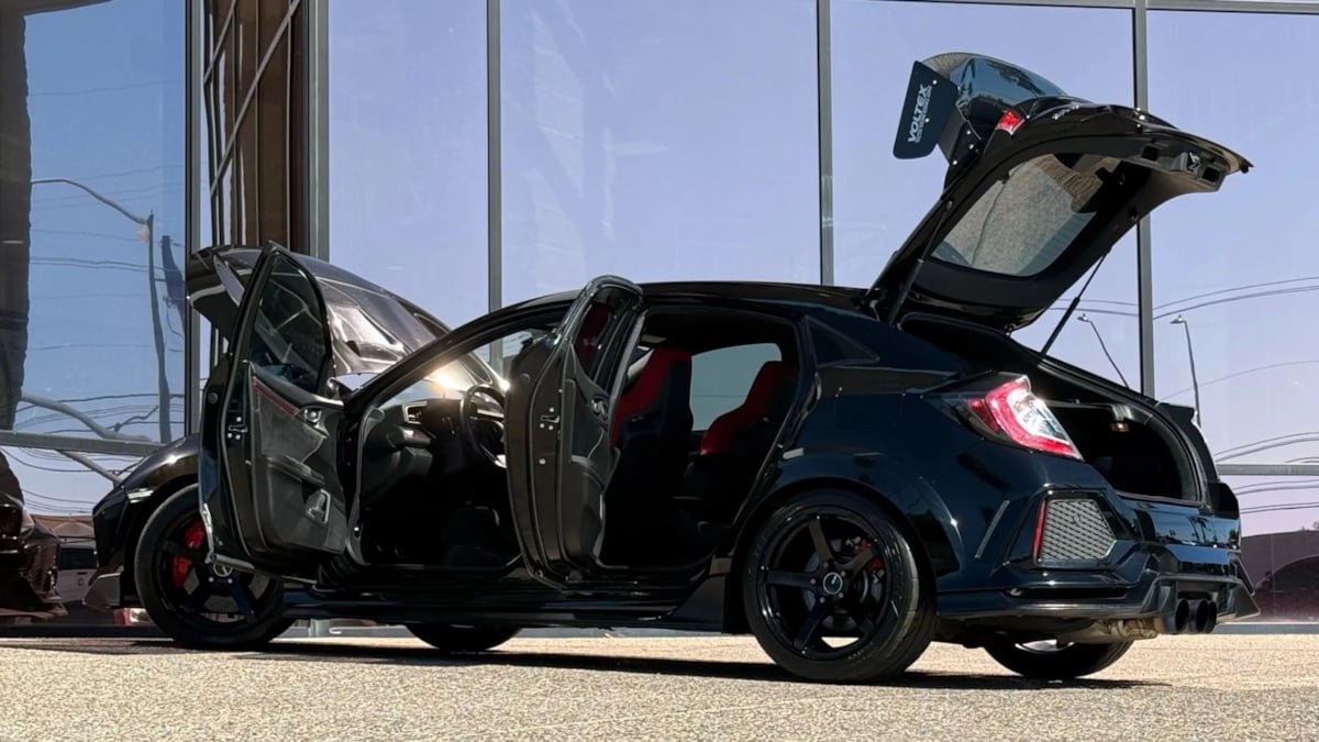 Used 2017 Honda Civic Type R image 33