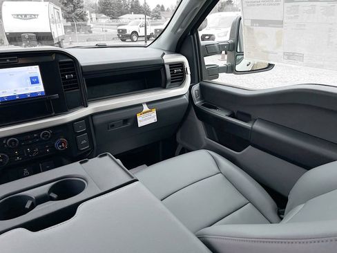 New 2026 Ford F550 4x4 Crew Cab image 24