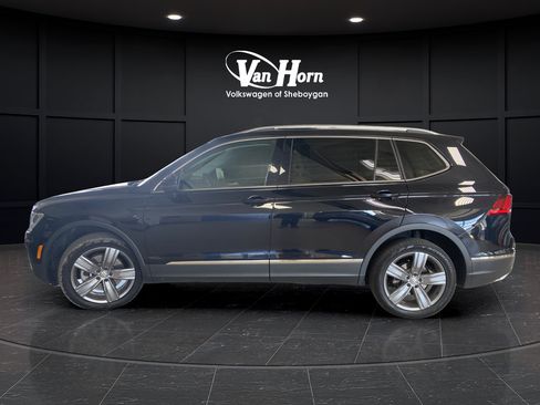 Used 2020 Volkswagen Tiguan SEL AWD/4WD image 4
