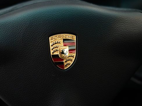 Used 2004 Porsche 911 GT3 RWD image 28