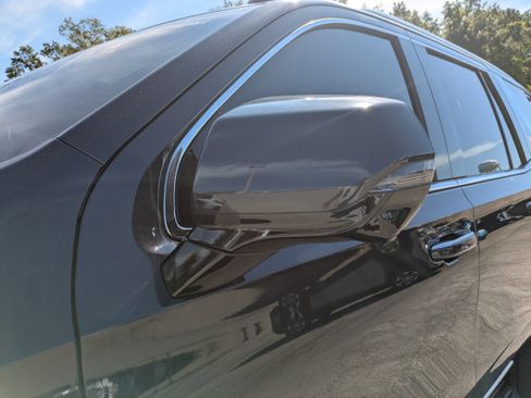 Used 2024 Cadillac Escalade Premium Luxury image 11