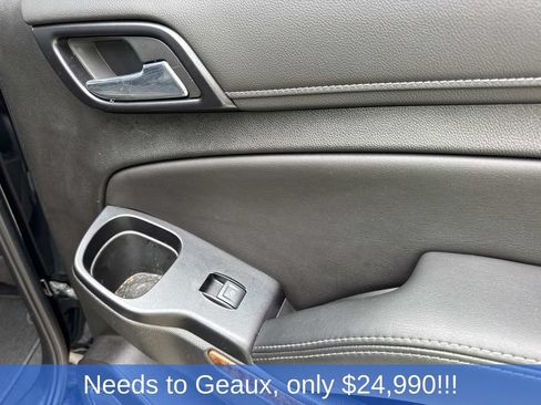 Used 2019 Chevrolet Suburban Premier RWD image 25