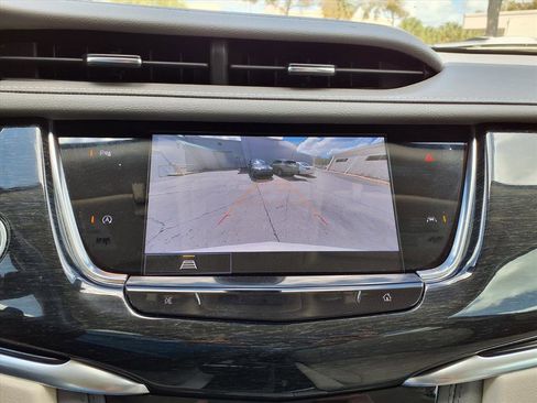 Certified 2023 Cadillac XT6 Premium Luxury image 25