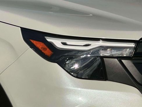 Certified 2025 Subaru Forester image 7