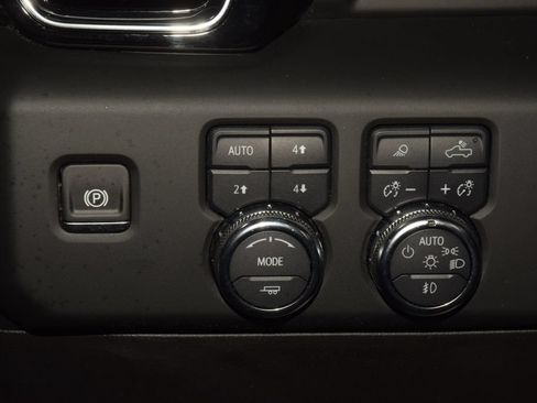 Used 2024 GMC Sierra 1500 Denali Ultimate AWD/4WD image 38