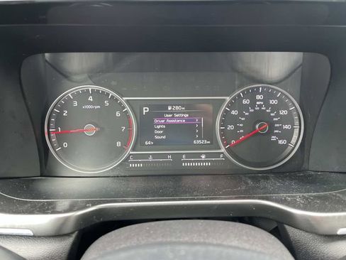 Used 2022 Kia Sorento LX FWD image 39