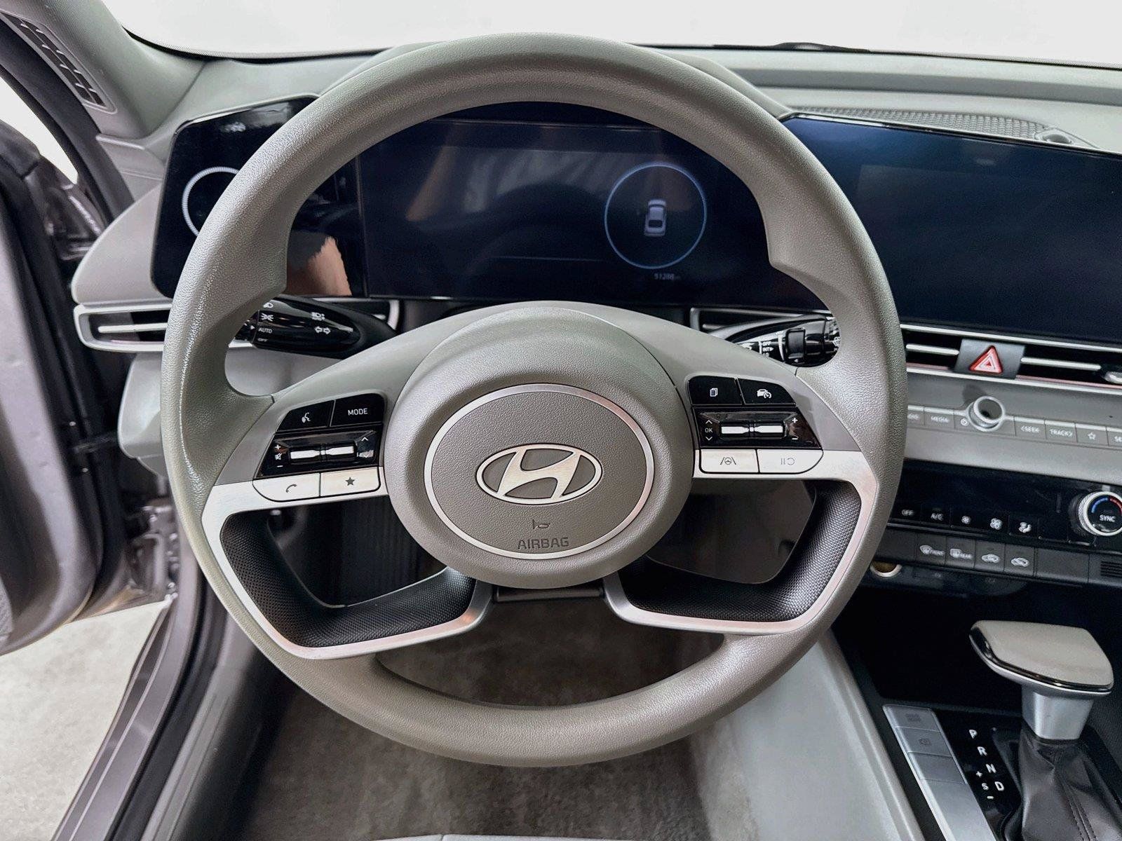 Used 2024 Hyundai Elantra SEL FWD image 17