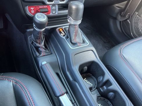 Used 2022 Jeep Gladiator Rubicon w/ LED Lighting Group image 41