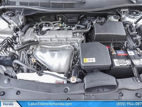 Used 2017 Toyota Camry XSE image 31