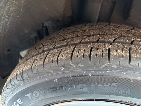 Used 2020 Toyota RAV4 LE w/ Carpet Mat Package image 14