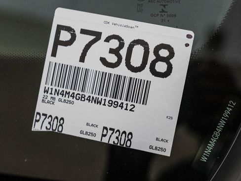 Used 2022 Mercedes-Benz GLB 250 w/ Premium Package Lite image 26