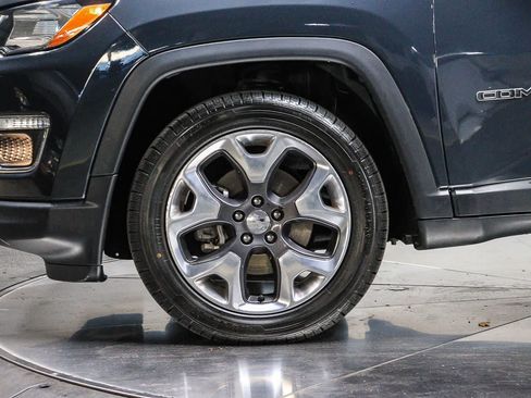 Used 2018 Jeep Compass Limited w/ Navigation Group FWD image 9