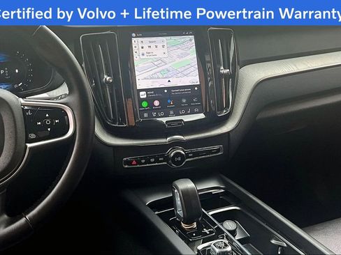 Used 2025 Volvo XC60 B5 Plus AWD/4WD image 9