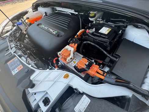 Used 2017 Ford Focus Electric Hatchback FWD image 26