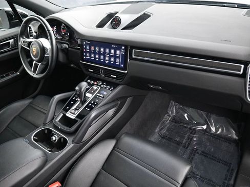 Certified 2023 Porsche Cayenne image 31