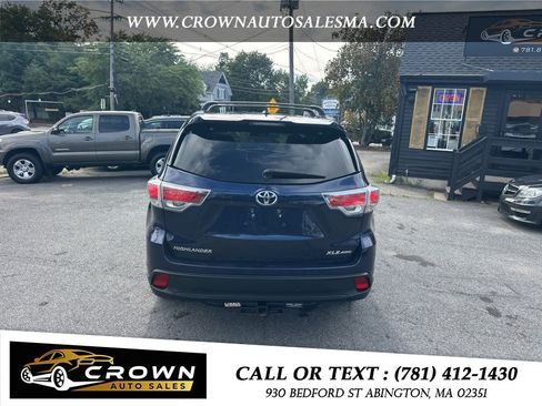 Used 2016 Toyota Highlander XLE AWD/4WD image 6