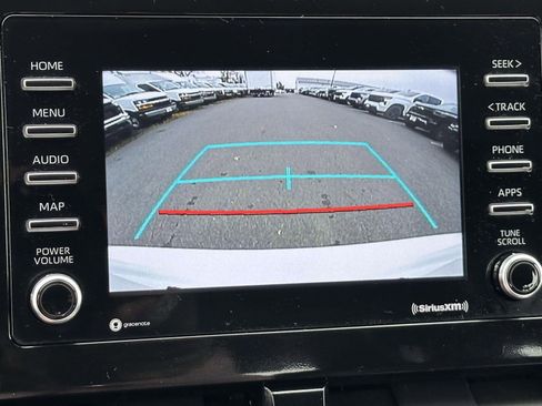 Used 2024 Toyota Camry SE image 11