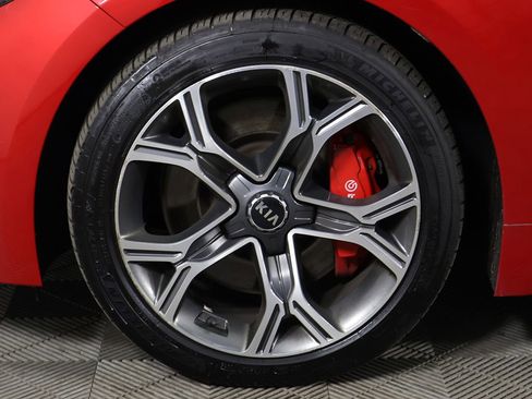 Used 2018 Kia Stinger GT2 AWD/4WD image 27