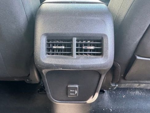 Used 2022 GMC Terrain SLE w/ Driver Convenience Package image 10