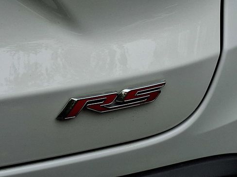 Used 2025 Chevrolet Trax RS w/ Sunroof Package FWD image 32
