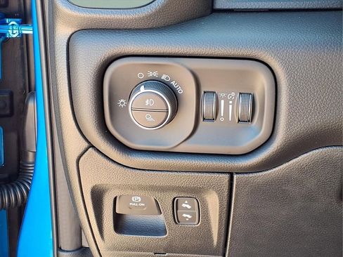 New 2026 RAM 1500 4x4 Crew Cab image 20