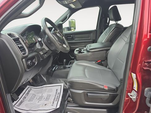 Used 2022 RAM 3500 Tradesman w/ Chrome Appearance Group AWD/4WD image 19