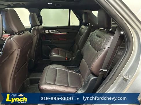 Used 2025 Ford Explorer Platinum w/ LUX Leather Package image 24