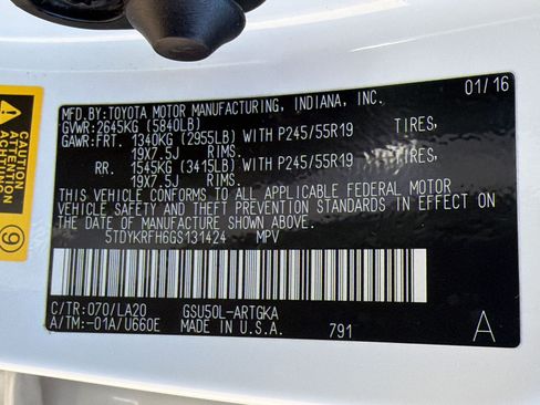 Used 2016 Toyota Highlander Limited FWD image 25