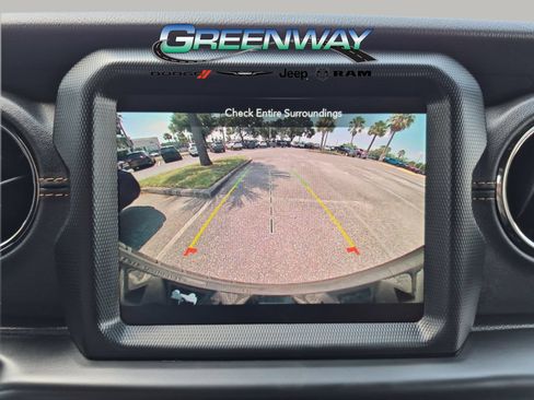 Used 2022 Jeep Wrangler Unlimited Sahara AWD/4WD image 20