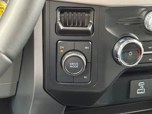 Used 2024 Ford F150 XLT AWD/4WD image 18