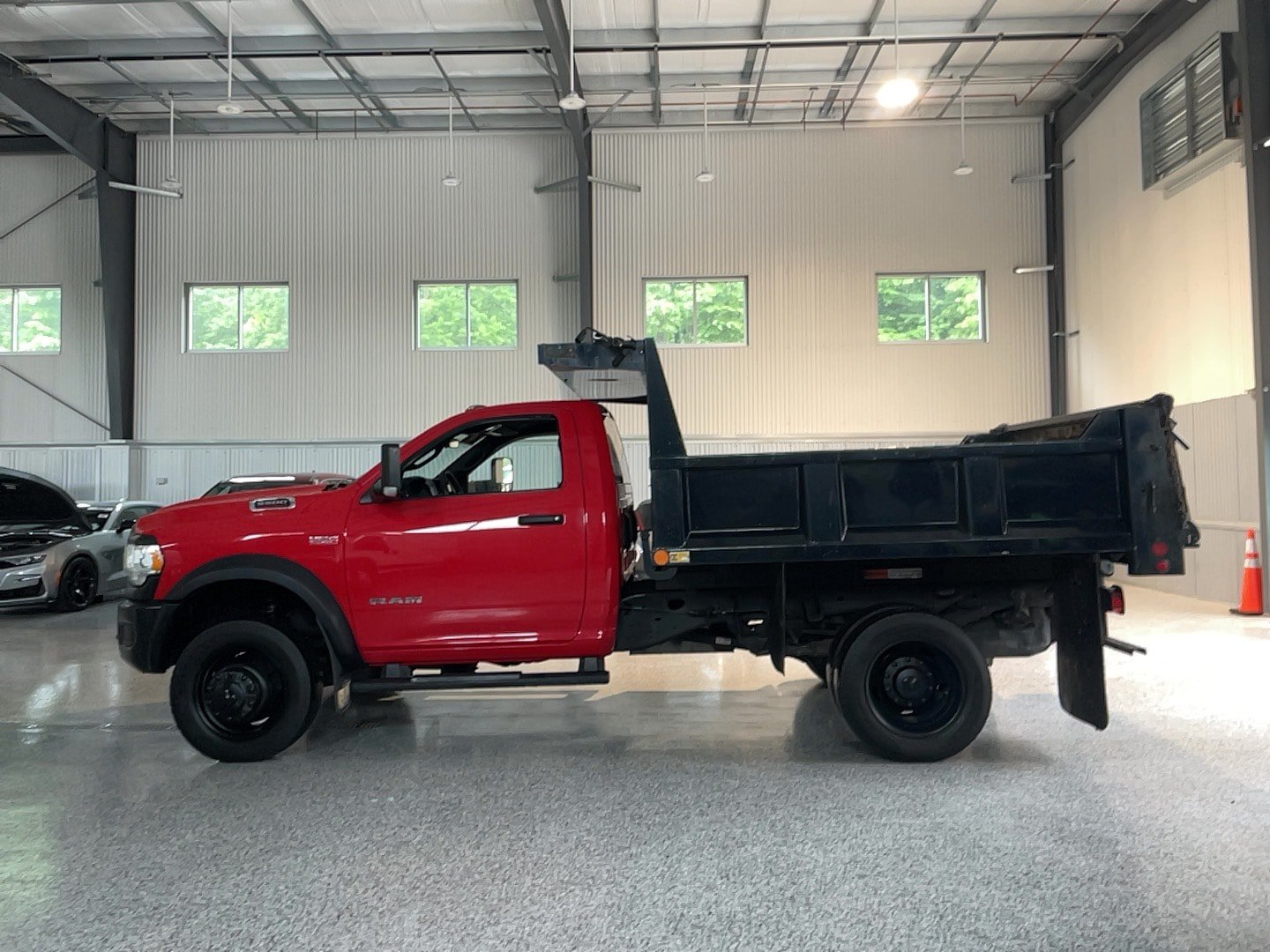 Used 2022 RAM 5500 Tradesman AWD/4WD image 5