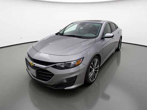Used 2023 Chevrolet Malibu LT w/ Driver Confidence Package image 3