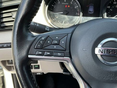 Used 2020 Nissan Rogue Sport SL w/ Premium Package FWD image 29