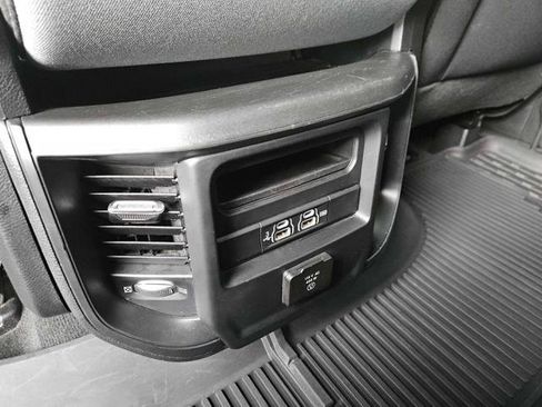 Used 2020 RAM 1500 Big Horn AWD/4WD image 33