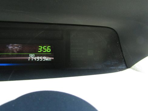 Used 2012 Toyota Prius V Two FWD image 30