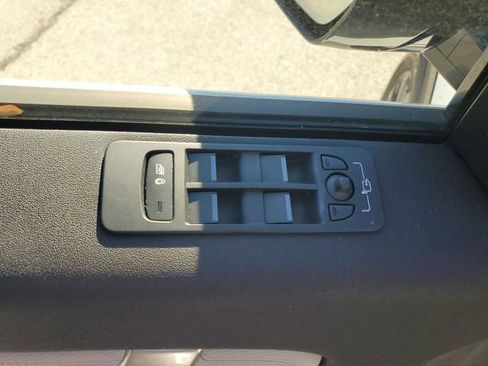 Used 2025 Land Rover Discovery Sport Dynamic SE image 22