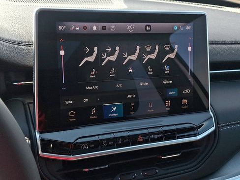 Used 2023 Jeep Compass High Altitude image 31