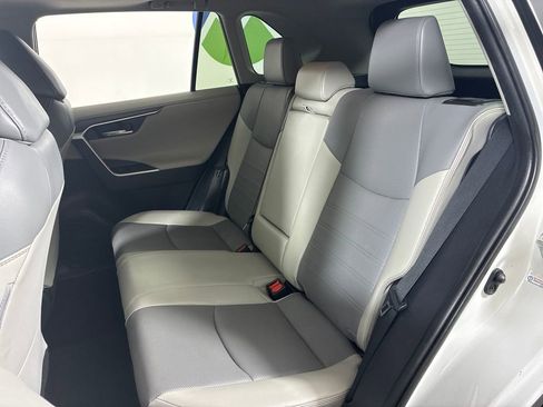 Used 2020 Toyota RAV4 Limited image 28
