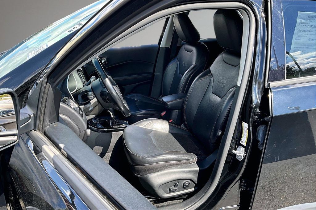 Used 2020 Jeep Compass Limited AWD/4WD image 22