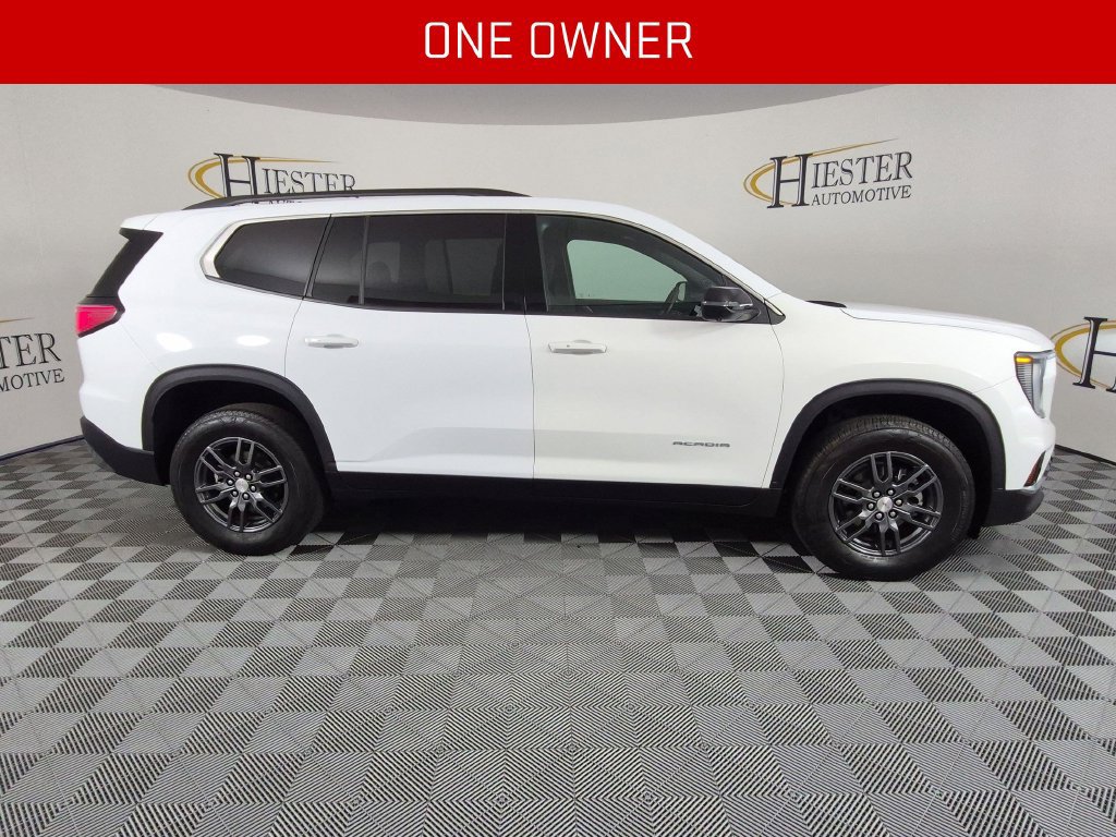 Certified 2025 GMC Acadia Elevation FWD image 3