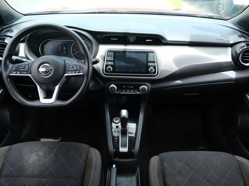 Used 2019 Nissan Kicks SV FWD image 10