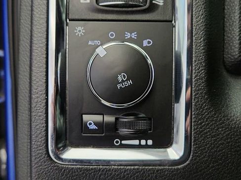 Used 2017 RAM 1500 Laramie image 18