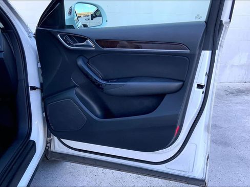 Used 2016 Audi Q3 2.0T Premium Plus w/ Technology Package image 28