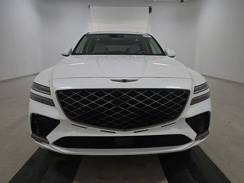 Used 2025 Genesis GV80 3.5T e-SC AWD/4WD image 12