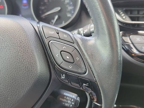 Certified 2020 Toyota C-HR XLE FWD image 21