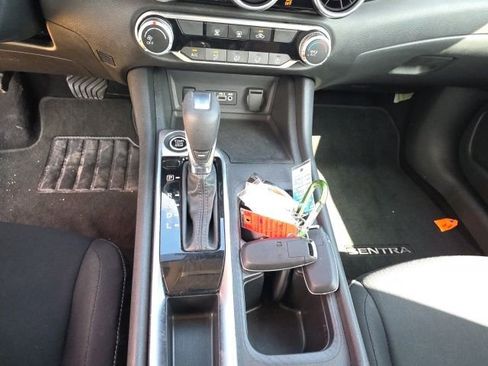 Used 2024 Nissan Sentra SV image 18
