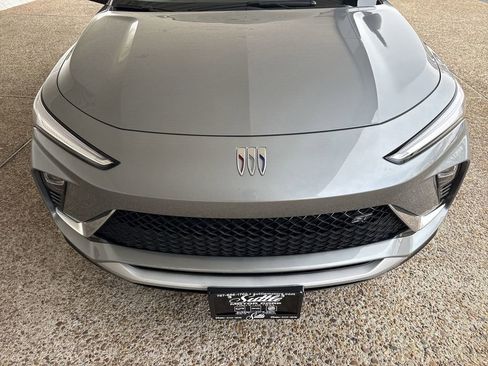 Used 2024 Buick Envista Sport Touring w/ Convenience I Package image 31