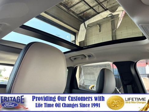 New 2025 Ford Escape SE w/ PHEV Premium Package FWD image 14